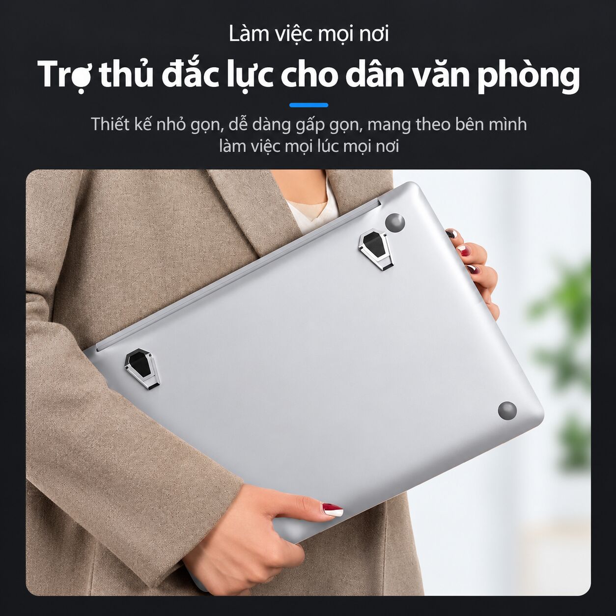 Đế tản nhiệt laptop dán hình khiên màu bạc và đen cùng lúc